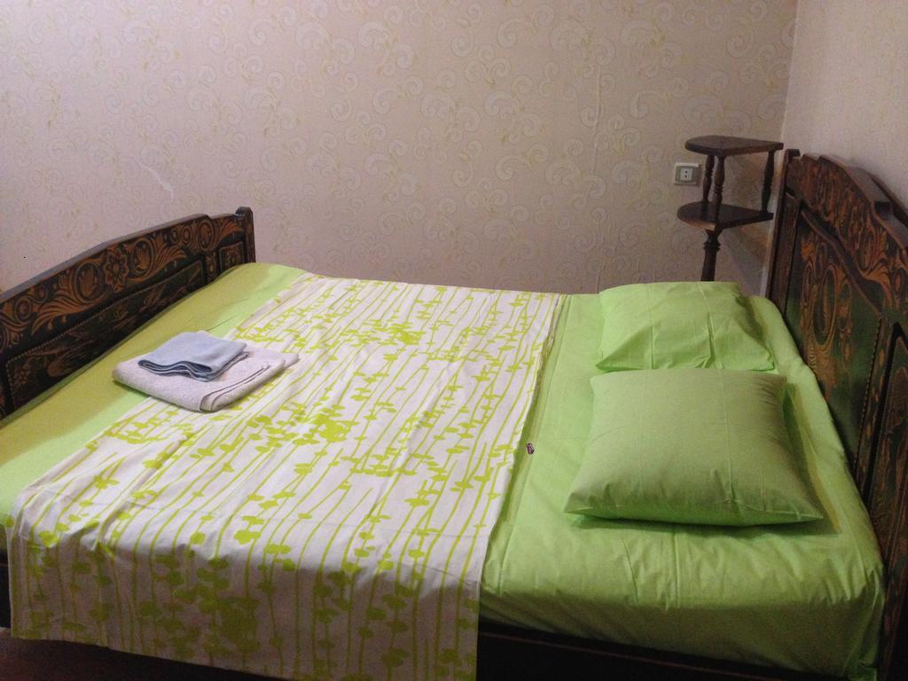 Your House In Tbilisi Bilik gambar
